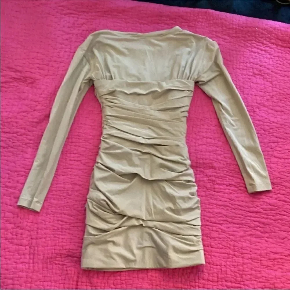Alexander Wand Elegant  Ruched mini Dress, US4